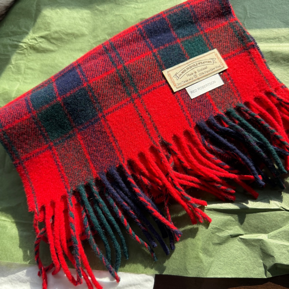 Pringle Weavers Wool Scarf, Red. Made in Scotland 🏴󠁧󠁢󠁳󠁣󠁴󠁿